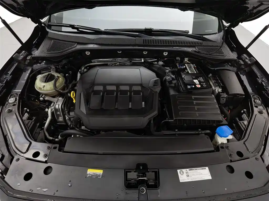 Volkswagen Passat 2023 330TSI Elite