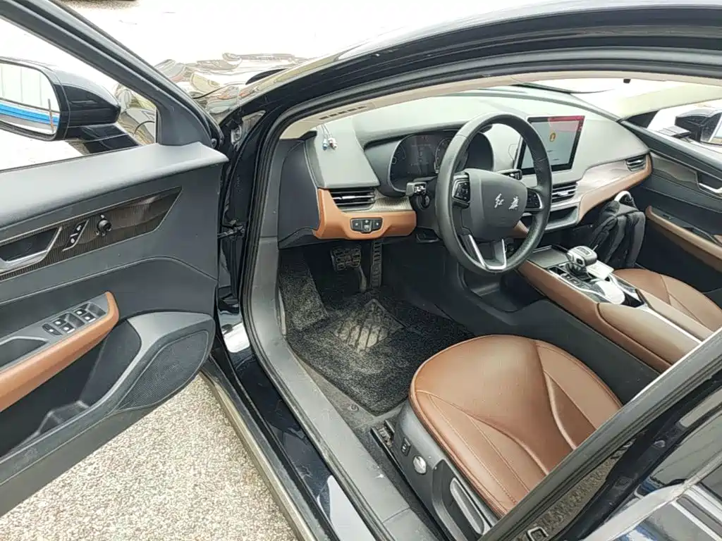 Hongqi Hongqi E-QM5 — миниатюра 16