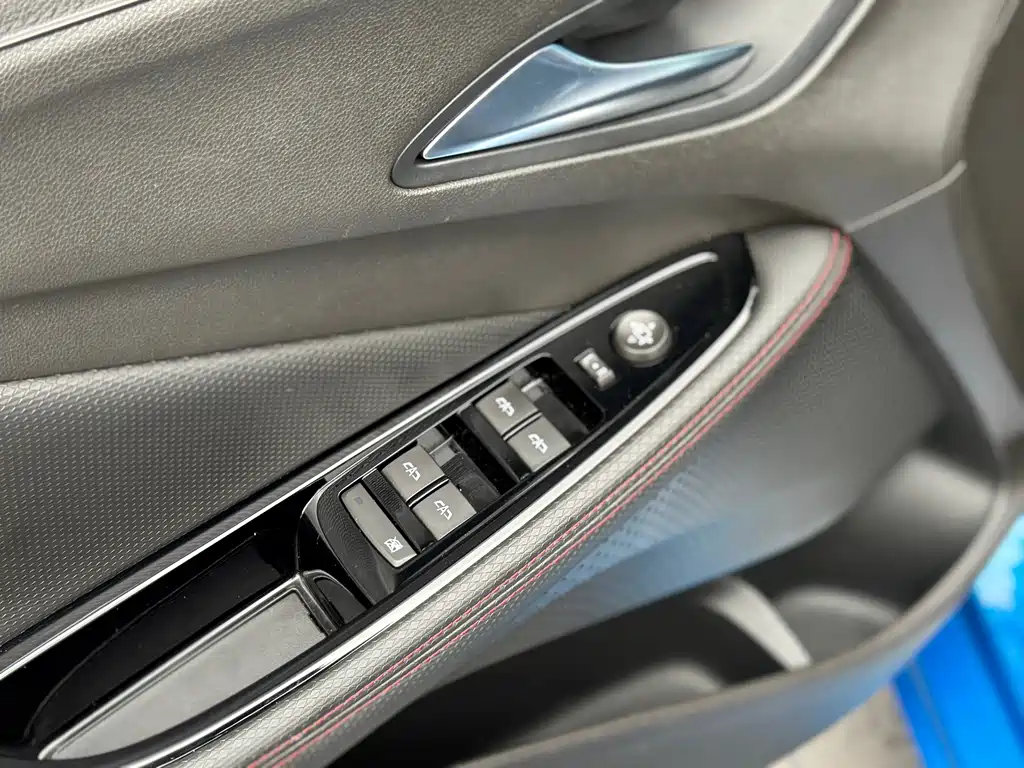 Buick Verano — миниатюра 15