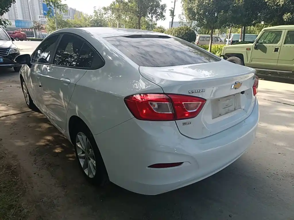 Chevrolet Cruze — миниатюра 5