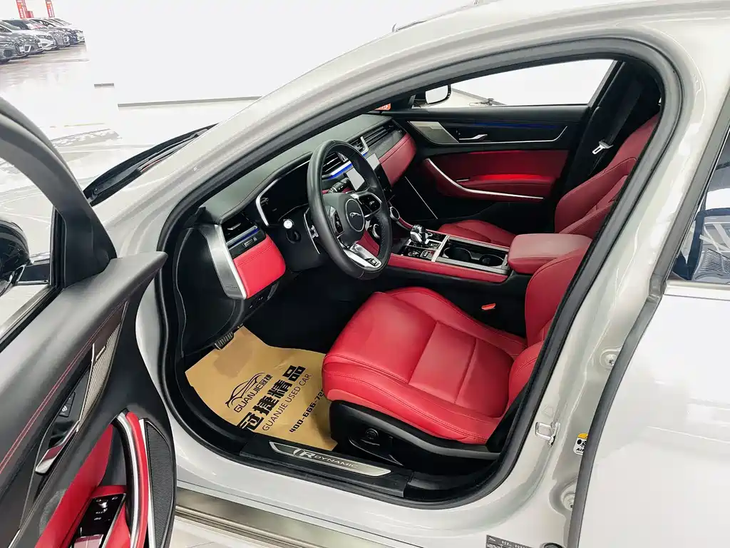 Jaguar XFL — миниатюра 4