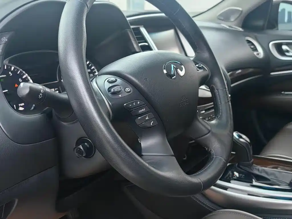 Infiniti QX60 (Import) — миниатюра 5
