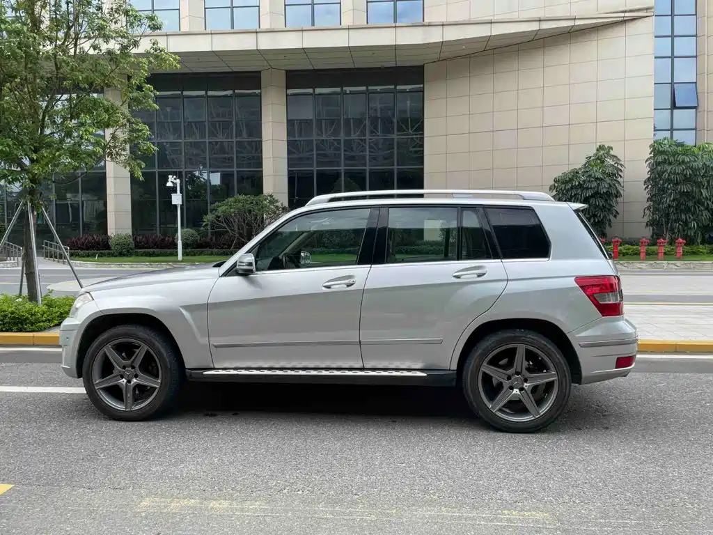 Mercedes-Benz GLK-Class (Import) — миниатюра 9