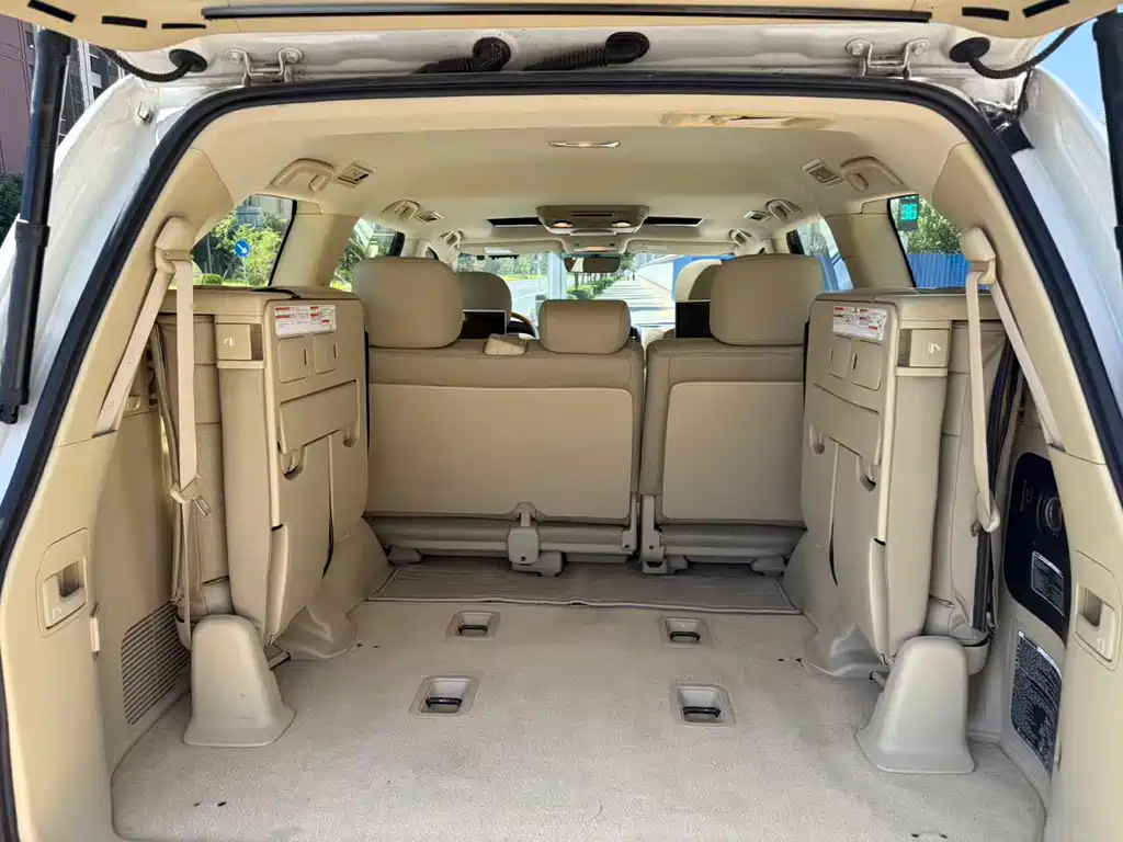 Toyota Land Cruiser 2017 4.6L GX-R