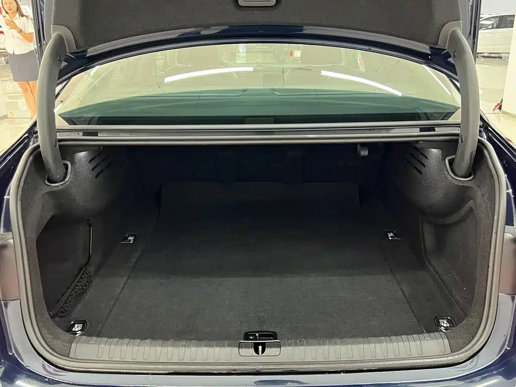 Audi A7L — миниатюра 16