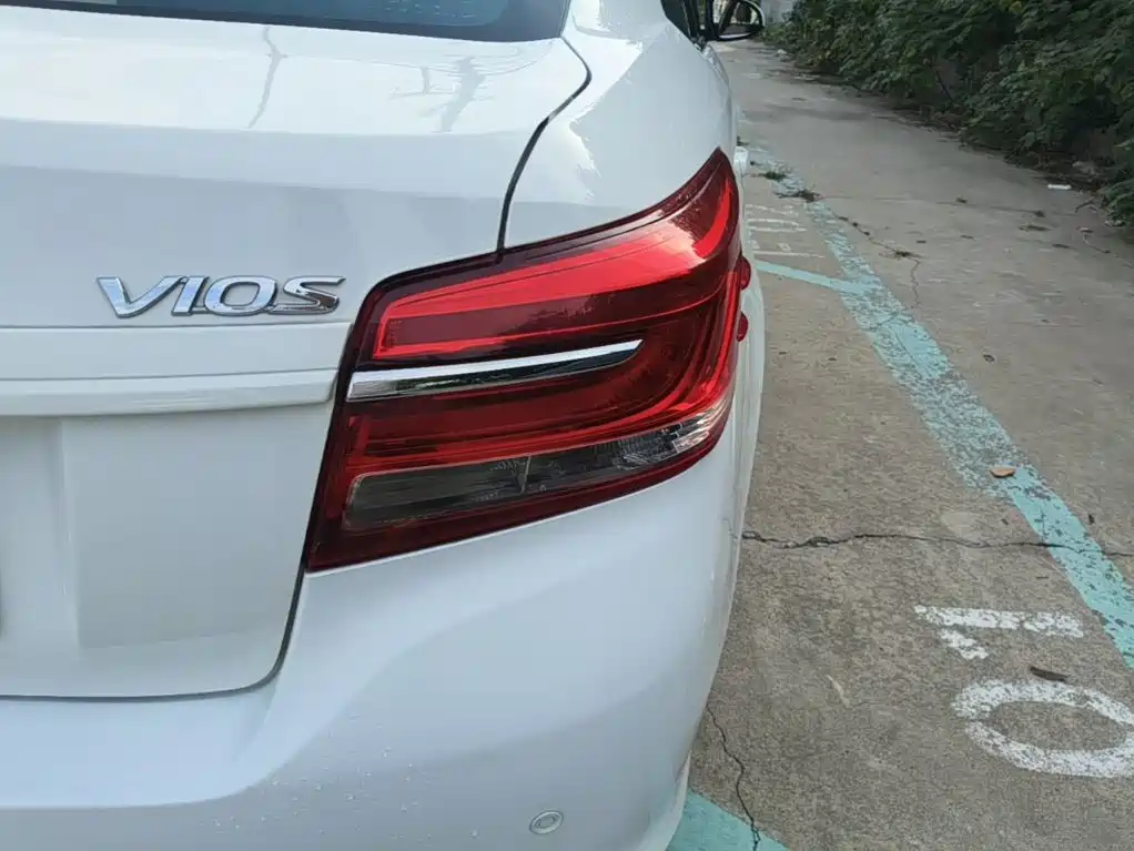 Toyota Vios — миниатюра 8