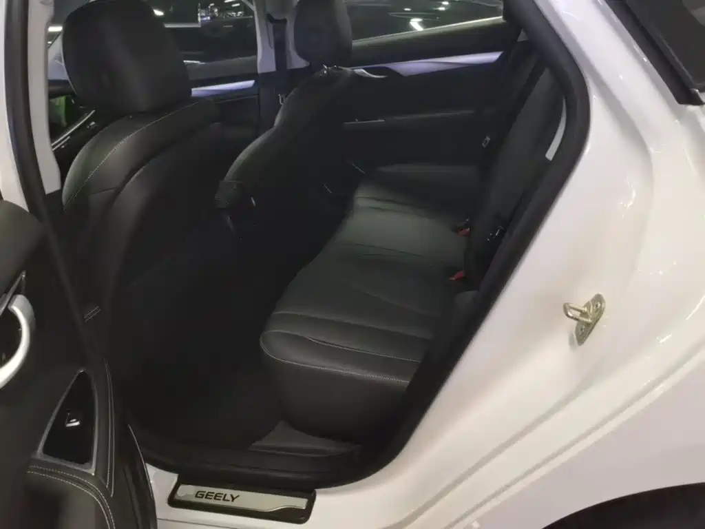 Geely Borui Hybrid — миниатюра 17