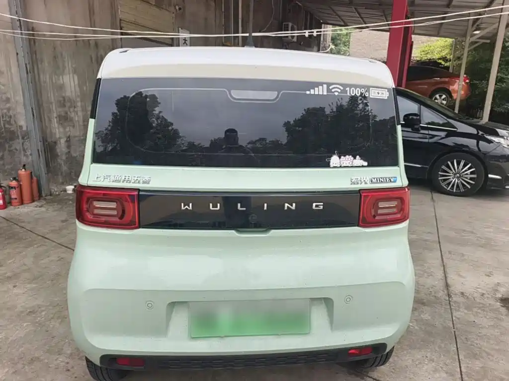 Wuling MINIEV — миниатюра 6