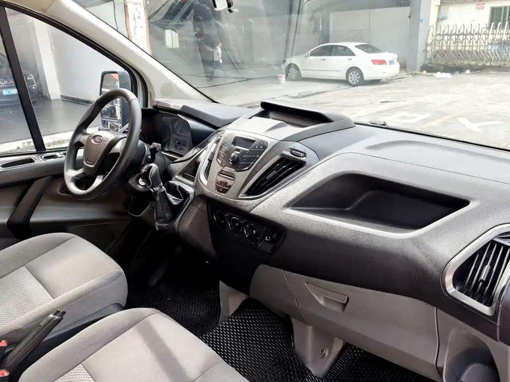 Ford Transit — миниатюра 25