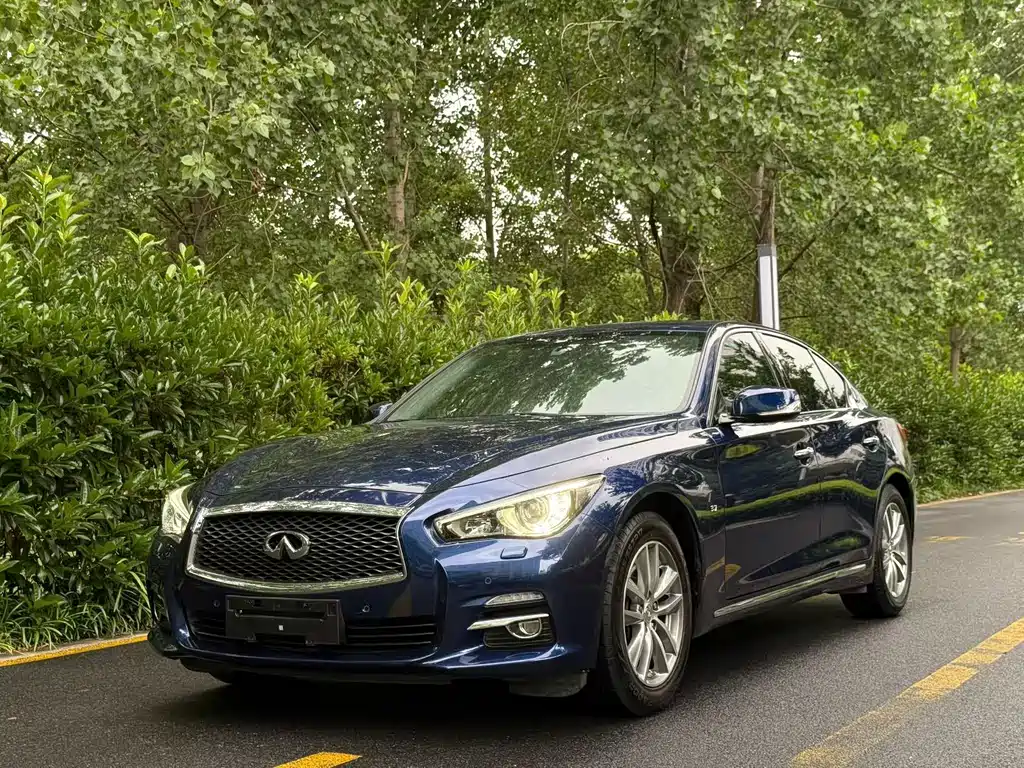 Купить Infiniti Q50L