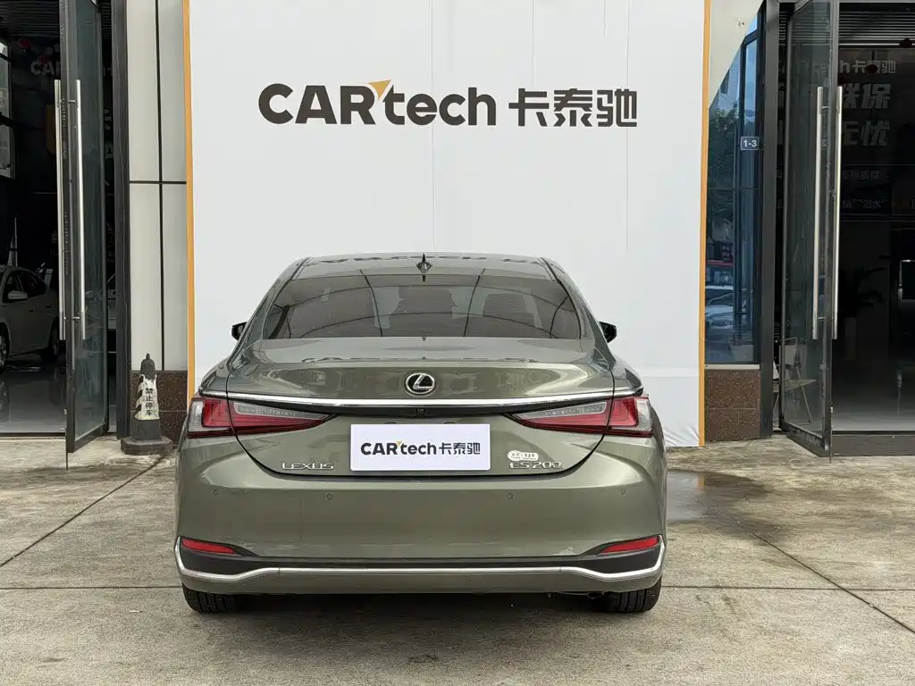 Lexus ES — миниатюра 13