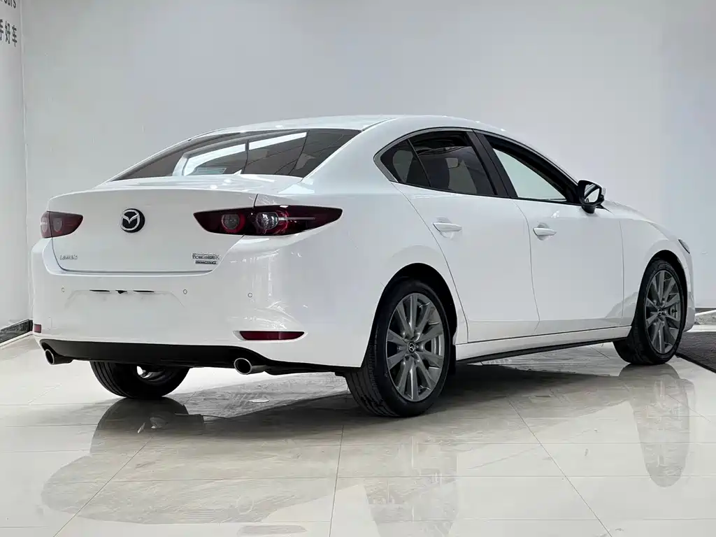 Mazda 3 Axela — миниатюра 4