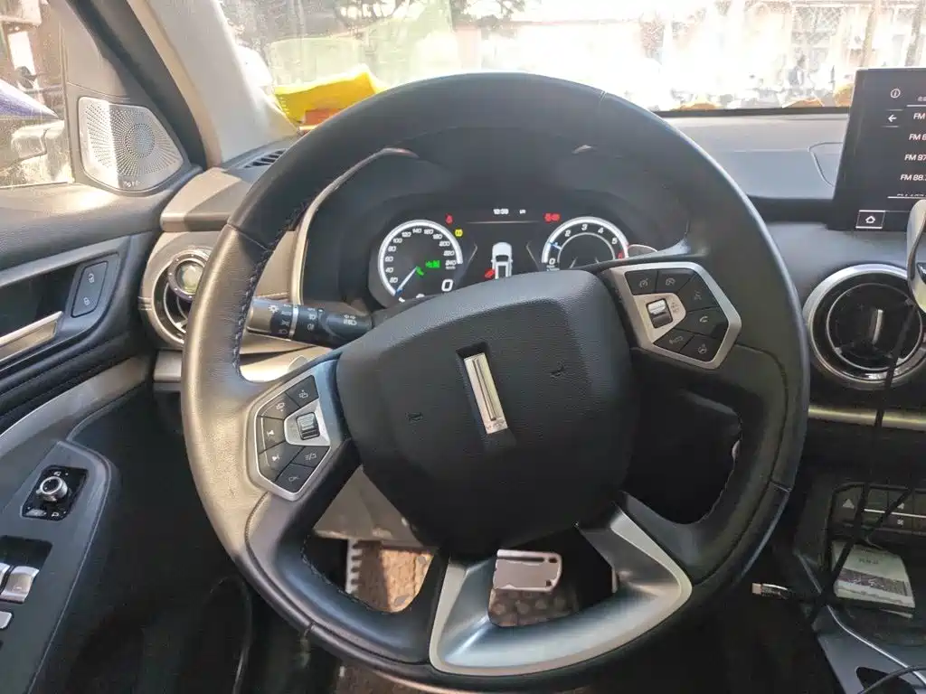 Wey Wey VV6 — миниатюра 11