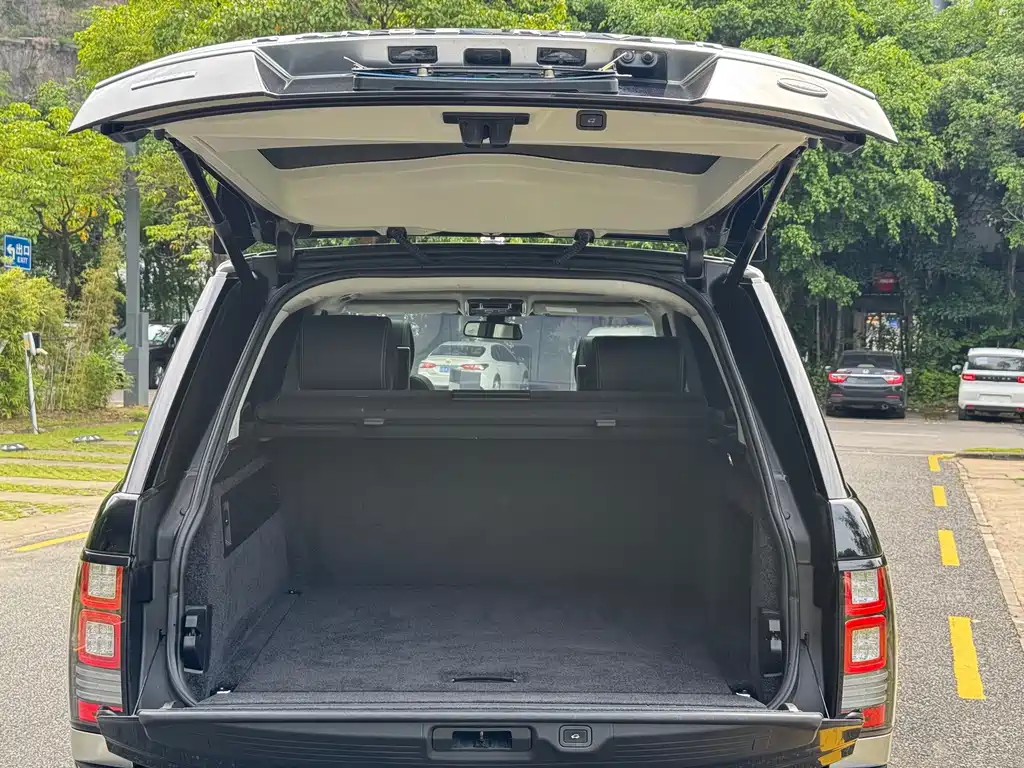 Land Rover Range Rover — миниатюра 22