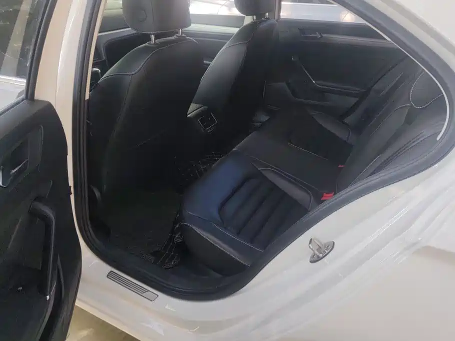 Volkswagen Lamando — миниатюра 11