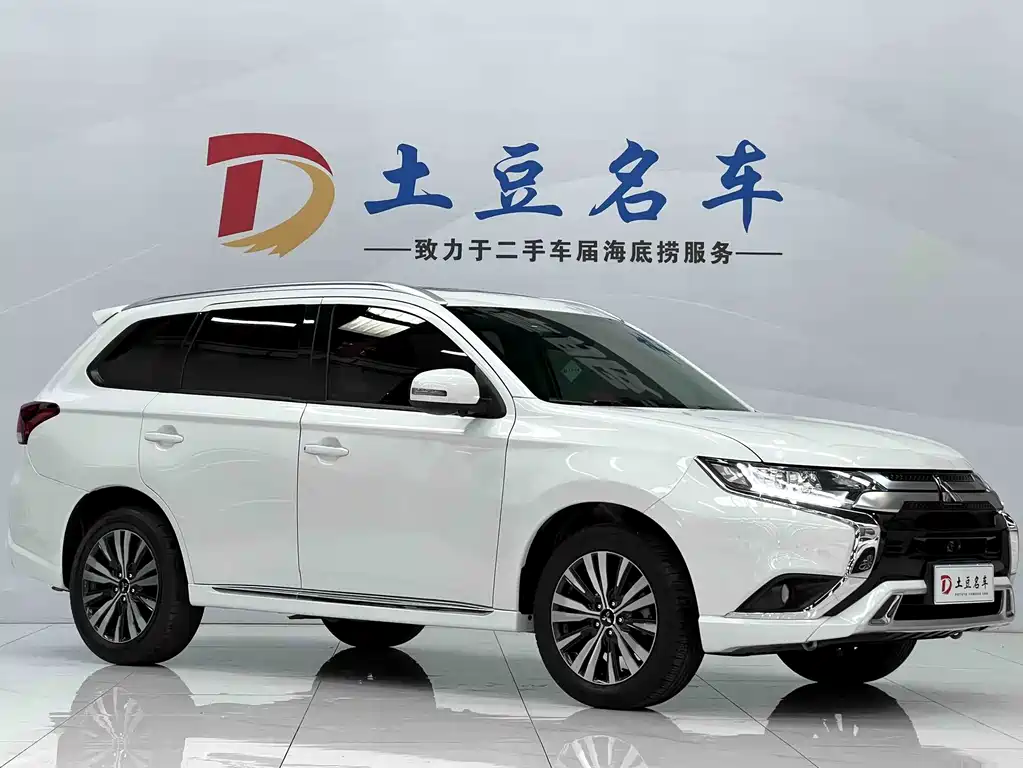 Mitsubishi Outlander 2021 2.0L Enjoy 5 мест