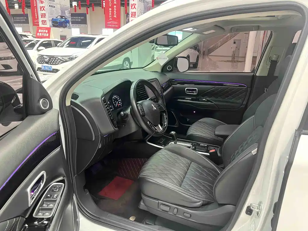 Mitsubishi Outlander 2021 2.0L Enjoy 5 мест