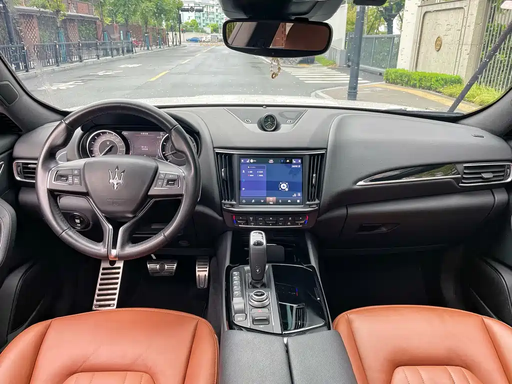 Maserati Levante — миниатюра 10