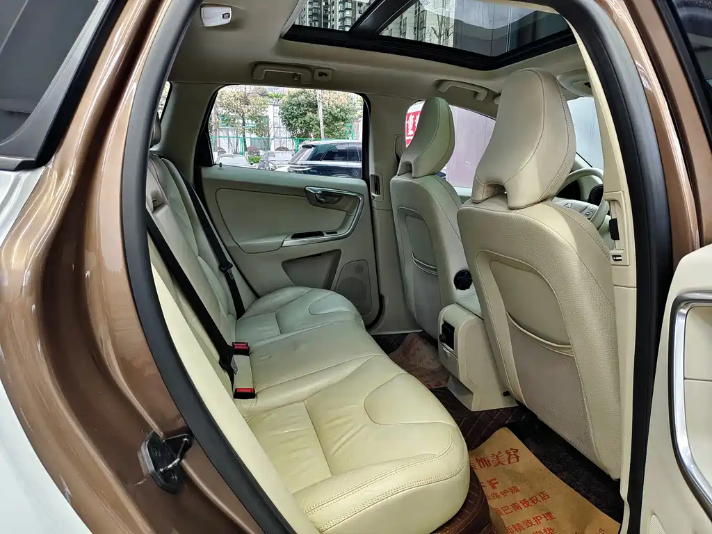 Volvo XC60 (Import) — миниатюра 5