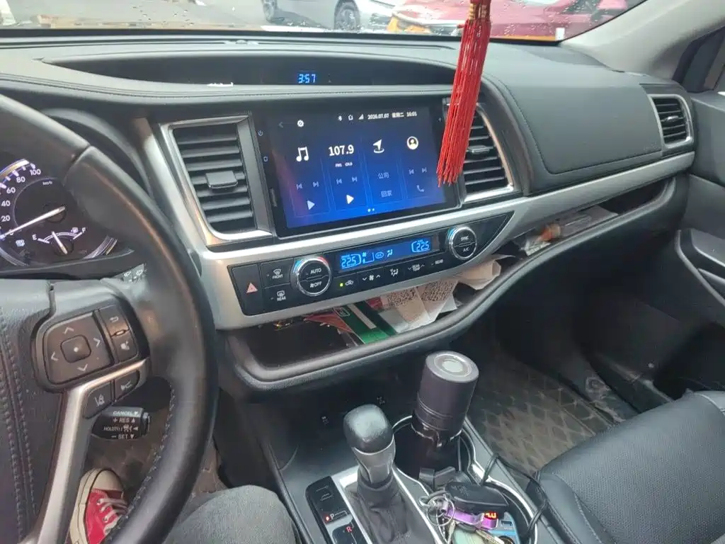 Toyota Highlander — миниатюра 9