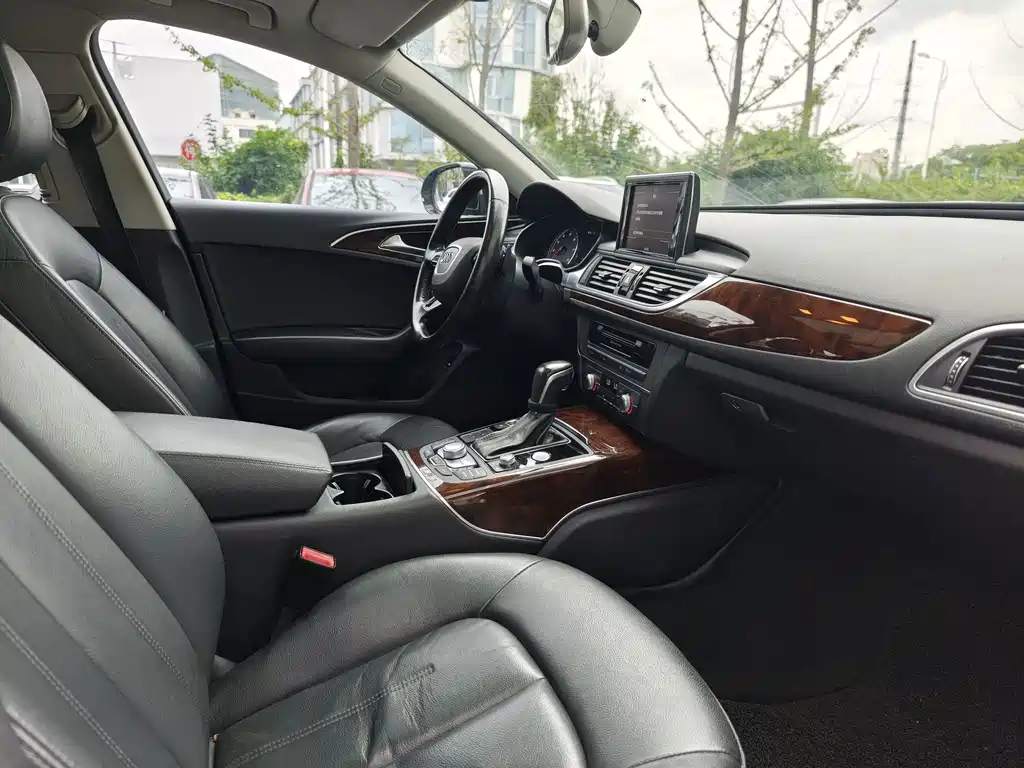 Audi A6L — миниатюра 7