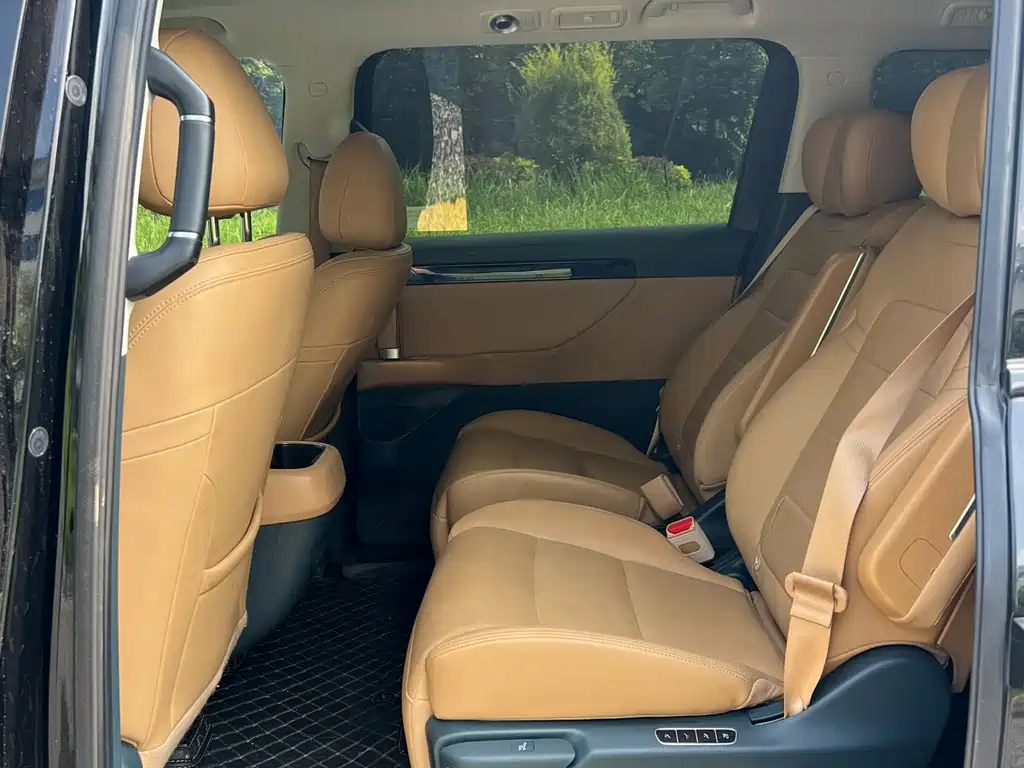 GAC Motor Trumpchi E8 PHEV — миниатюра 10