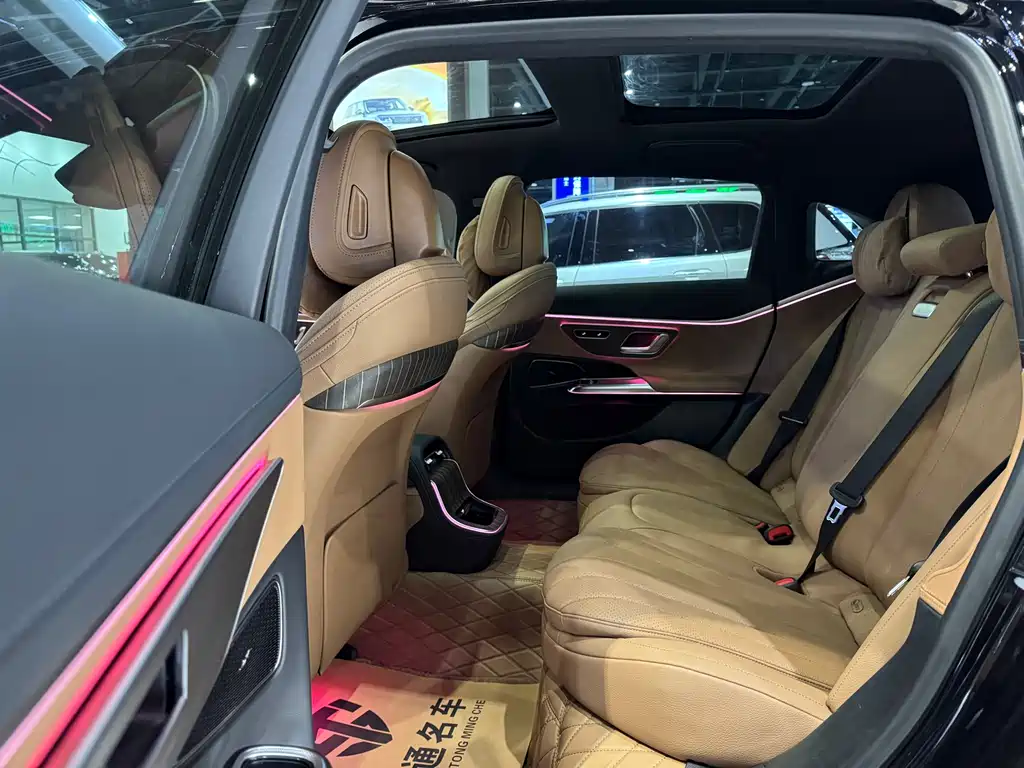 Mercedes-Benz E-Class E 2024 E 300 L Fashion