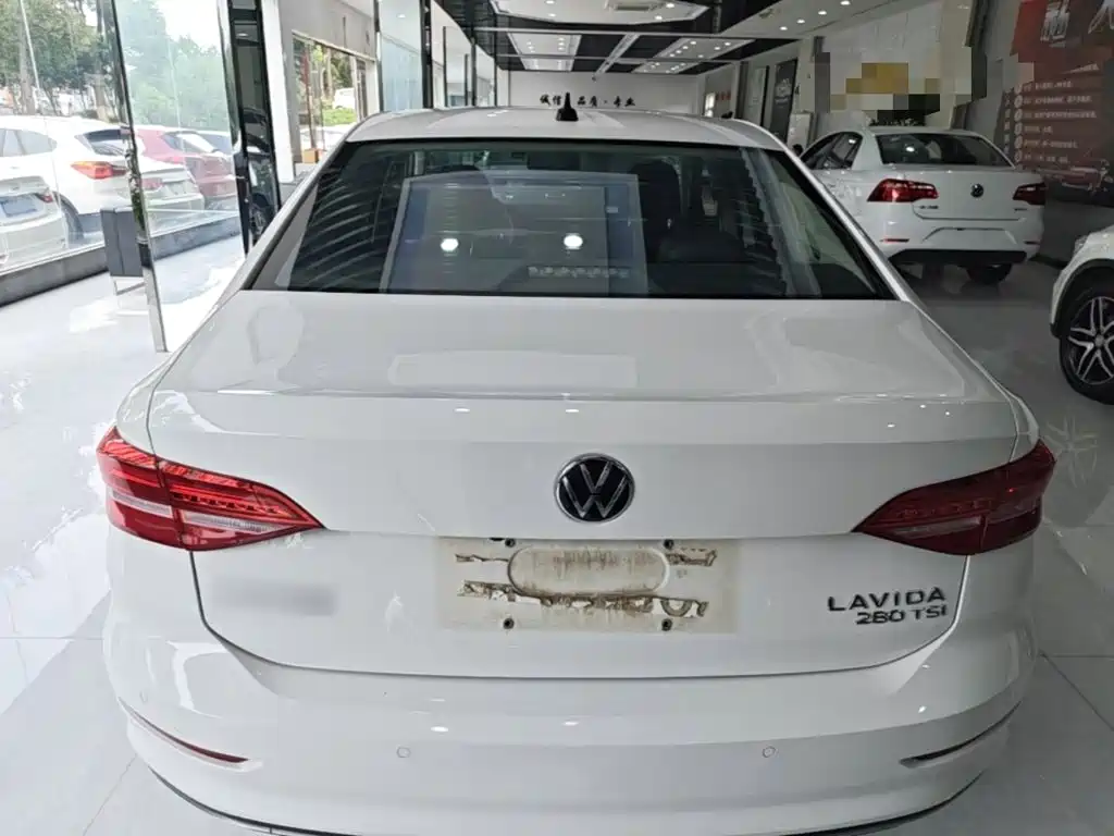 Volkswagen Lavida — миниатюра 6