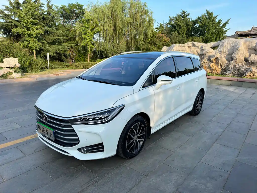 BYD Song MAX MAX 2017 1.5T AT Luxury 7 мест