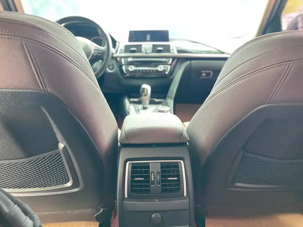 BMW 3 Series — миниатюра 10