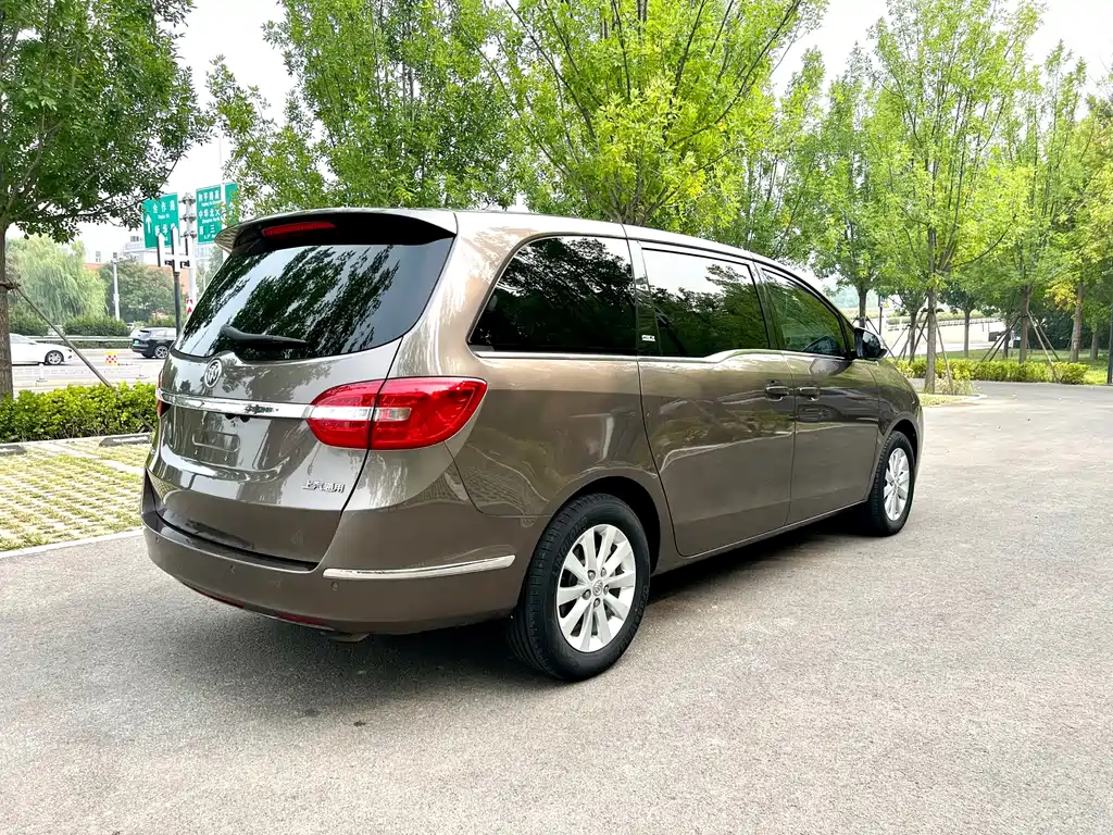 Buick GL8 — миниатюра 7