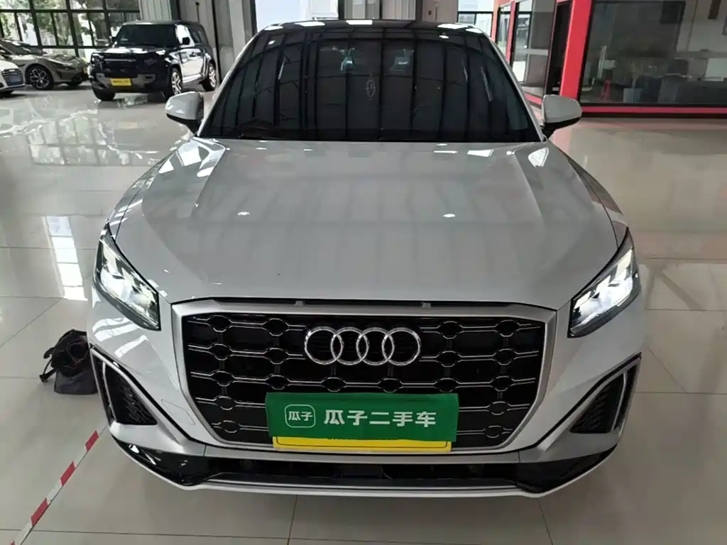 Audi Q2L — миниатюра 3