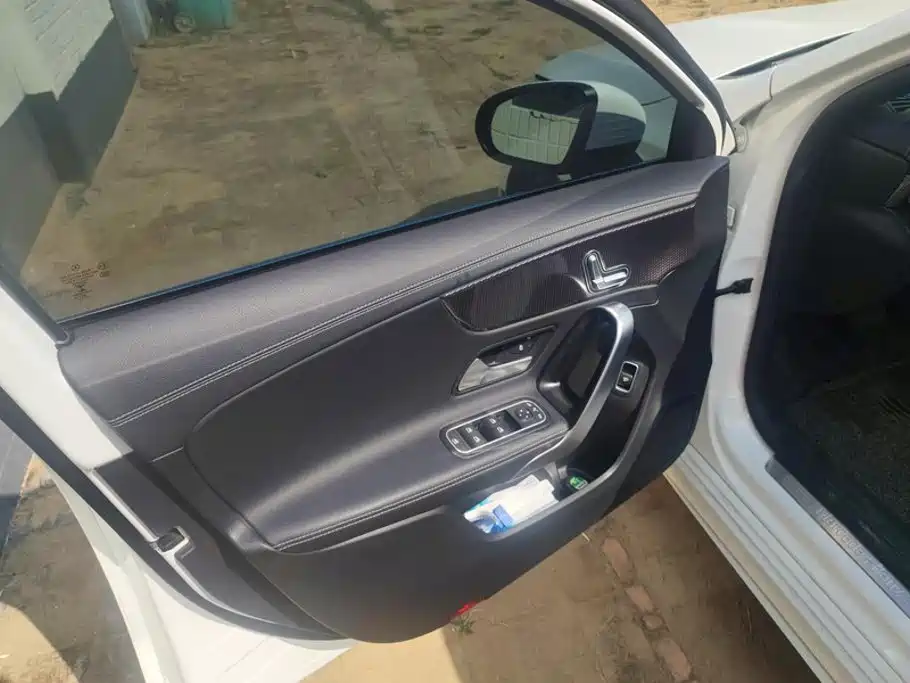 Mercedes-Benz A-Class — миниатюра 7