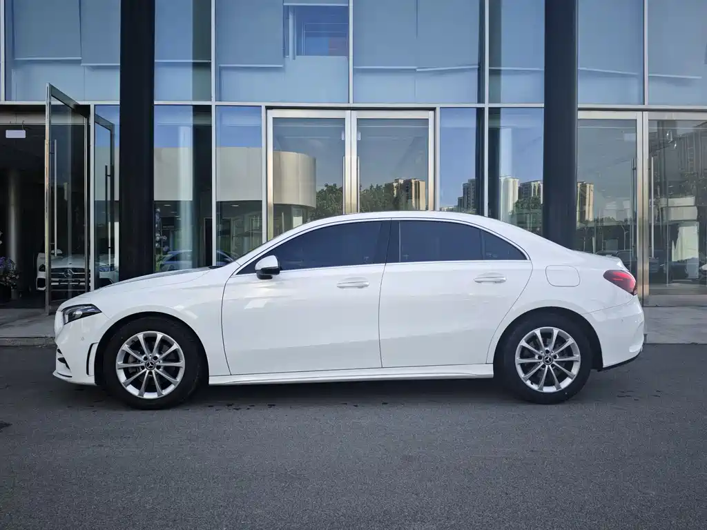 Mercedes-Benz A-Class A 2022 A 200 L Sport Fashion