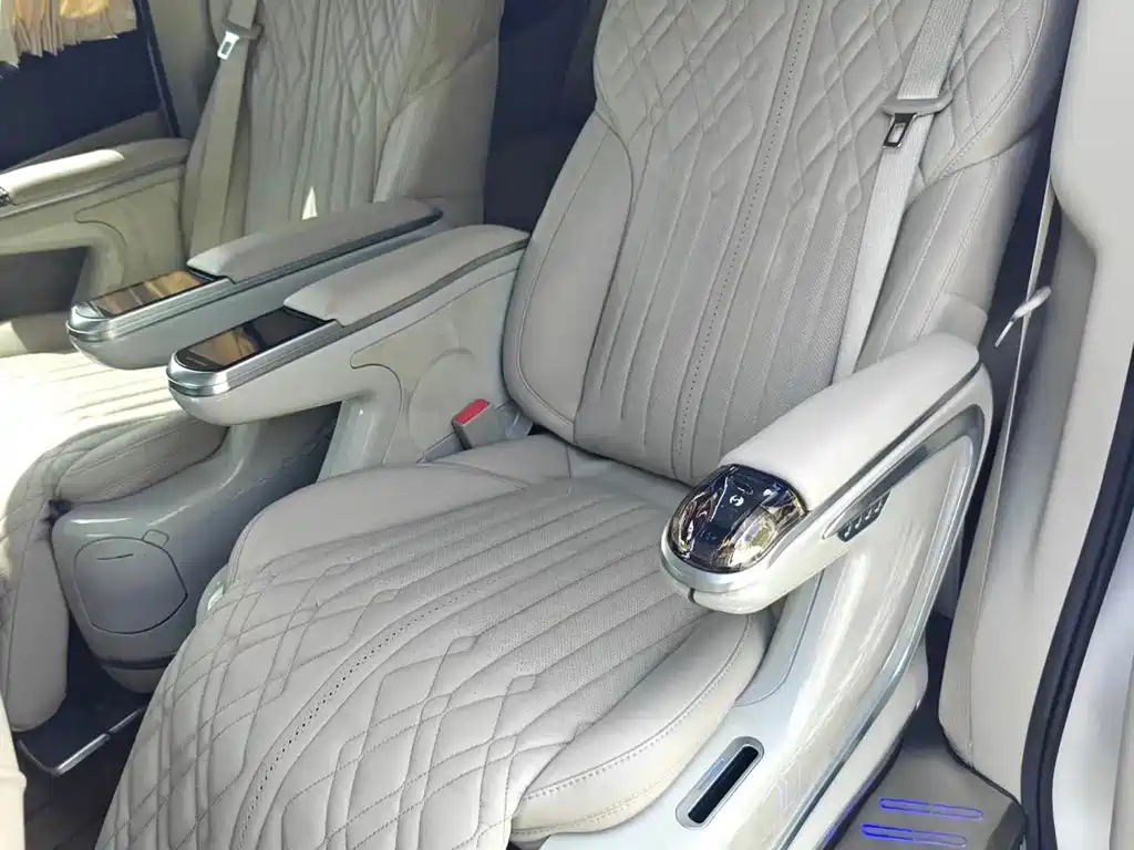 Buick GL8 — миниатюра 6
