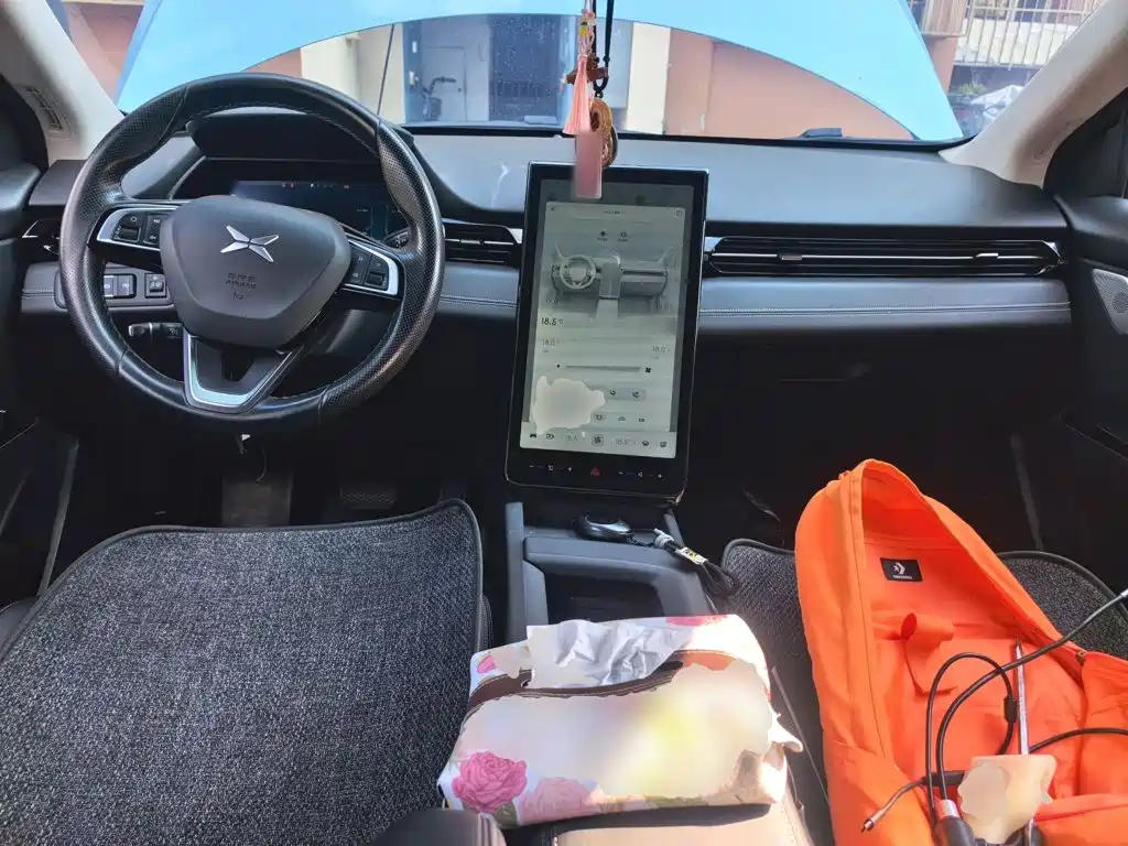 XPeng G3 — миниатюра 10