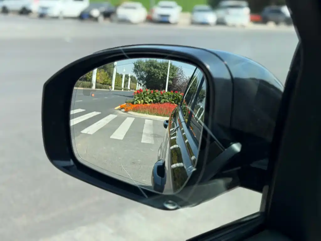 Land Rover Sport — миниатюра 10