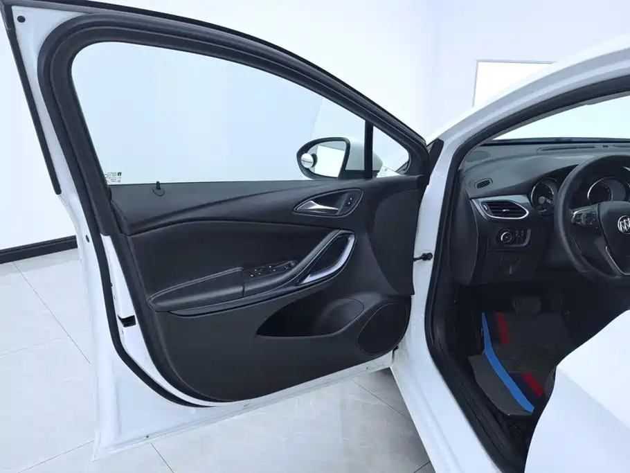Buick Verano — миниатюра 7