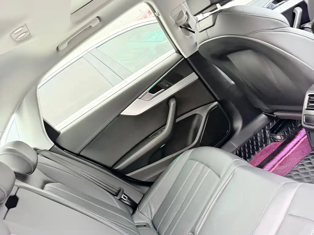 Audi A4L — миниатюра 11