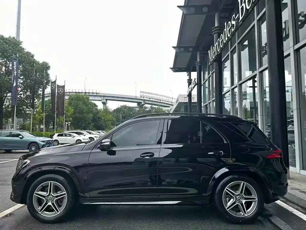 Mercedes-Benz GLE (Import) — миниатюра 6