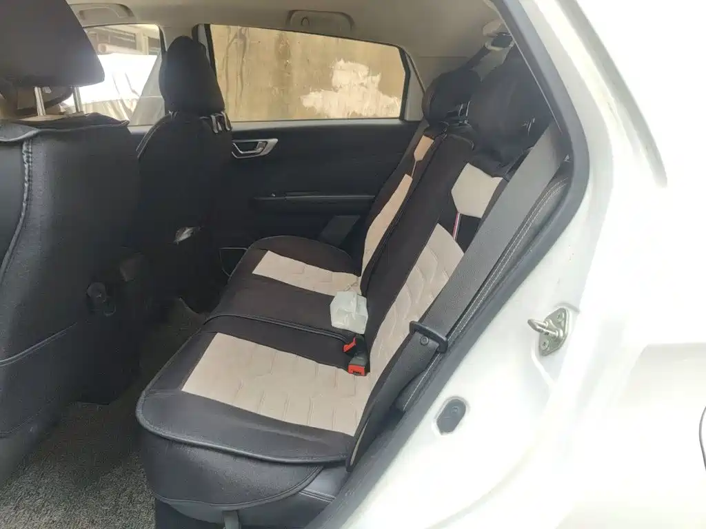Geely Vision X3 — миниатюра 18