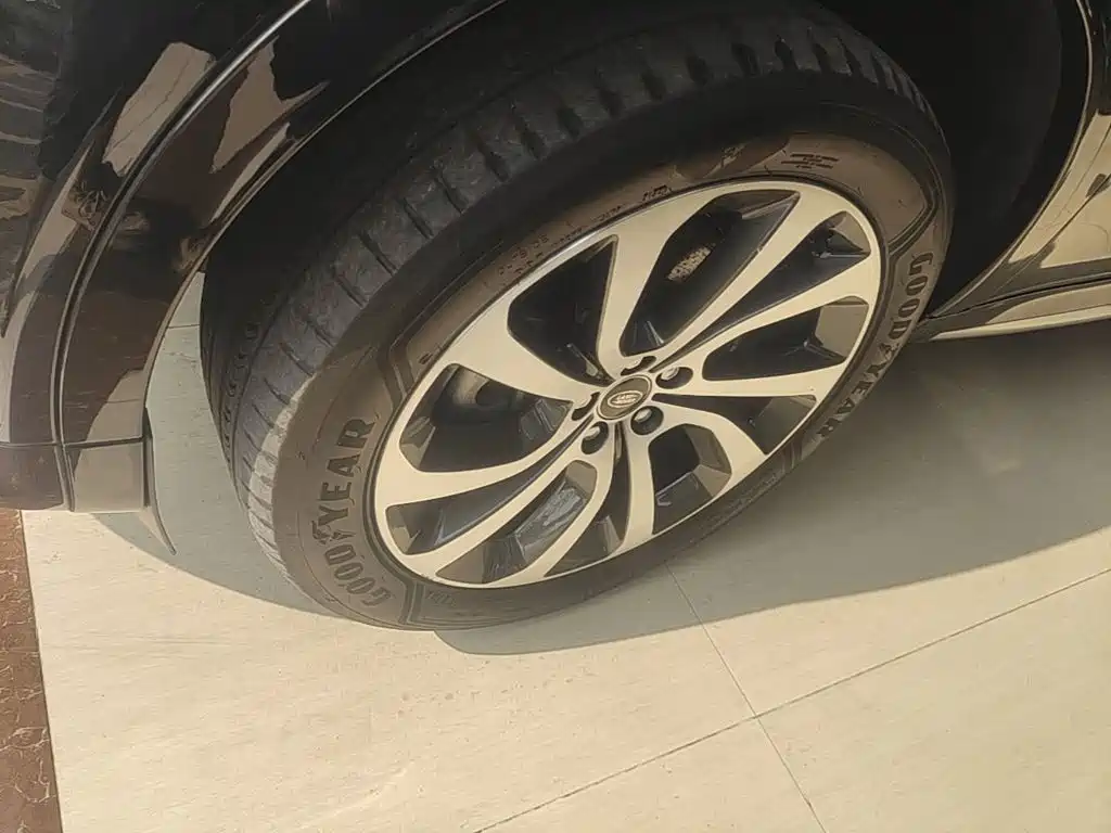 Land Rover Discovery Sport — миниатюра 23
