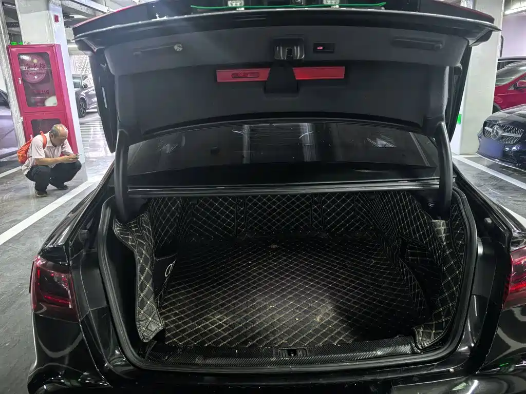Audi A6L — миниатюра 10