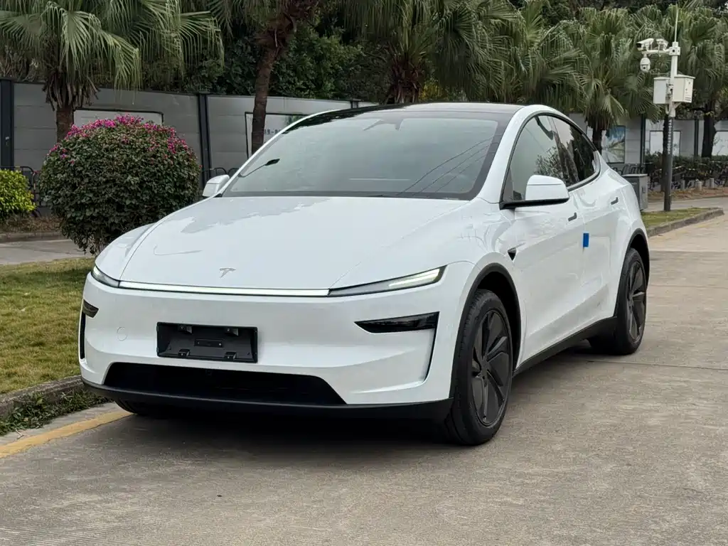 Tesla Model Y 2026