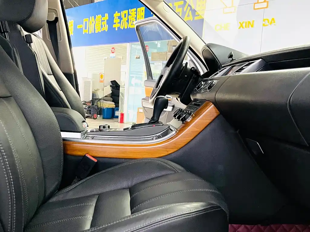 Land Rover Sport — миниатюра 6