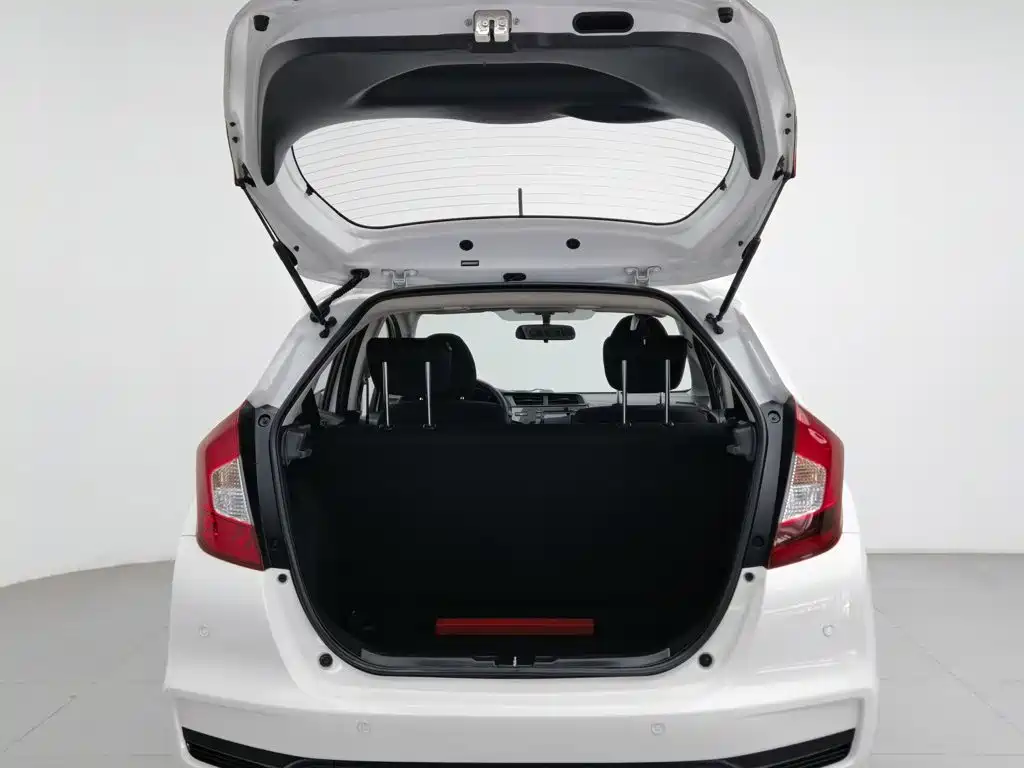 Honda Fit — миниатюра 16