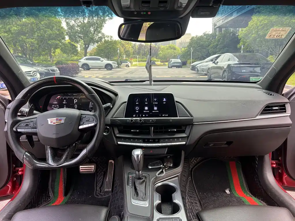 Cadillac CT4 — миниатюра 9
