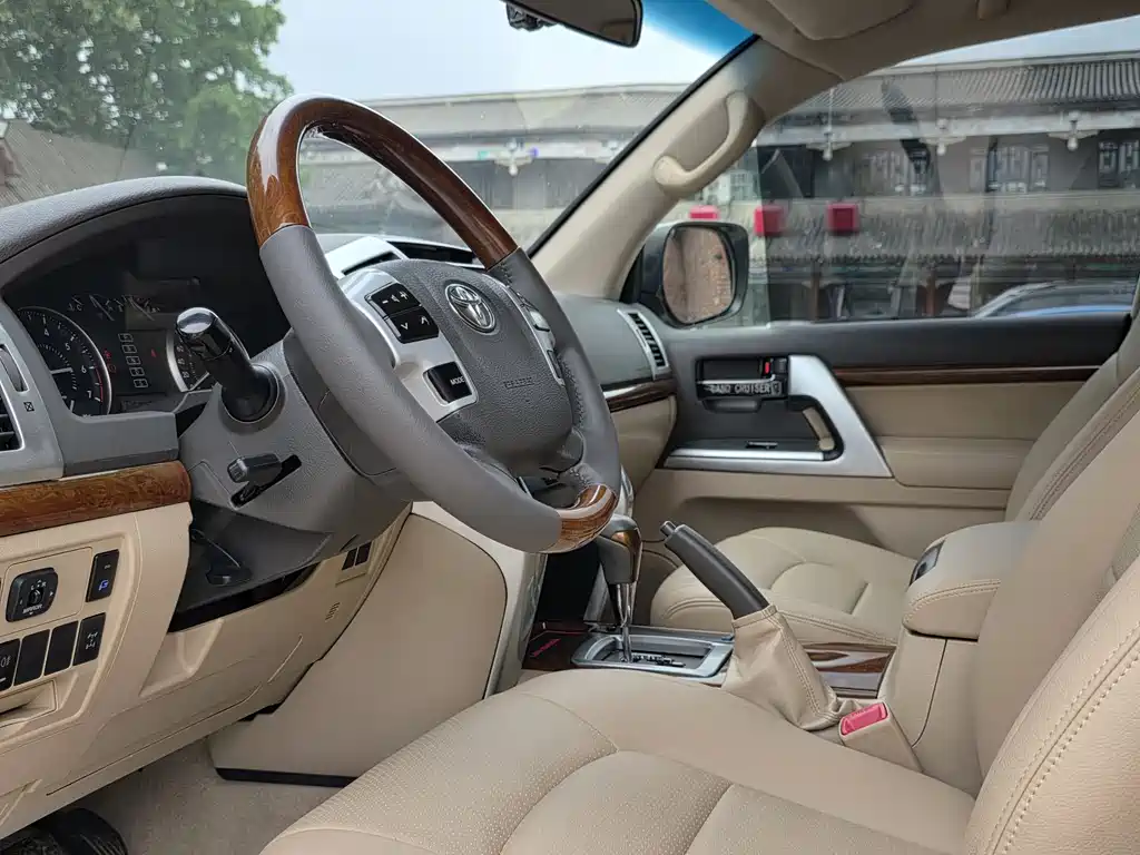 Toyota Land Cruiser 2015 4.0L V6