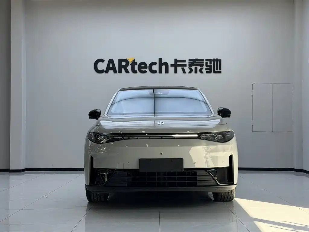 Leapmotor Leapmotor C10 — миниатюра 2