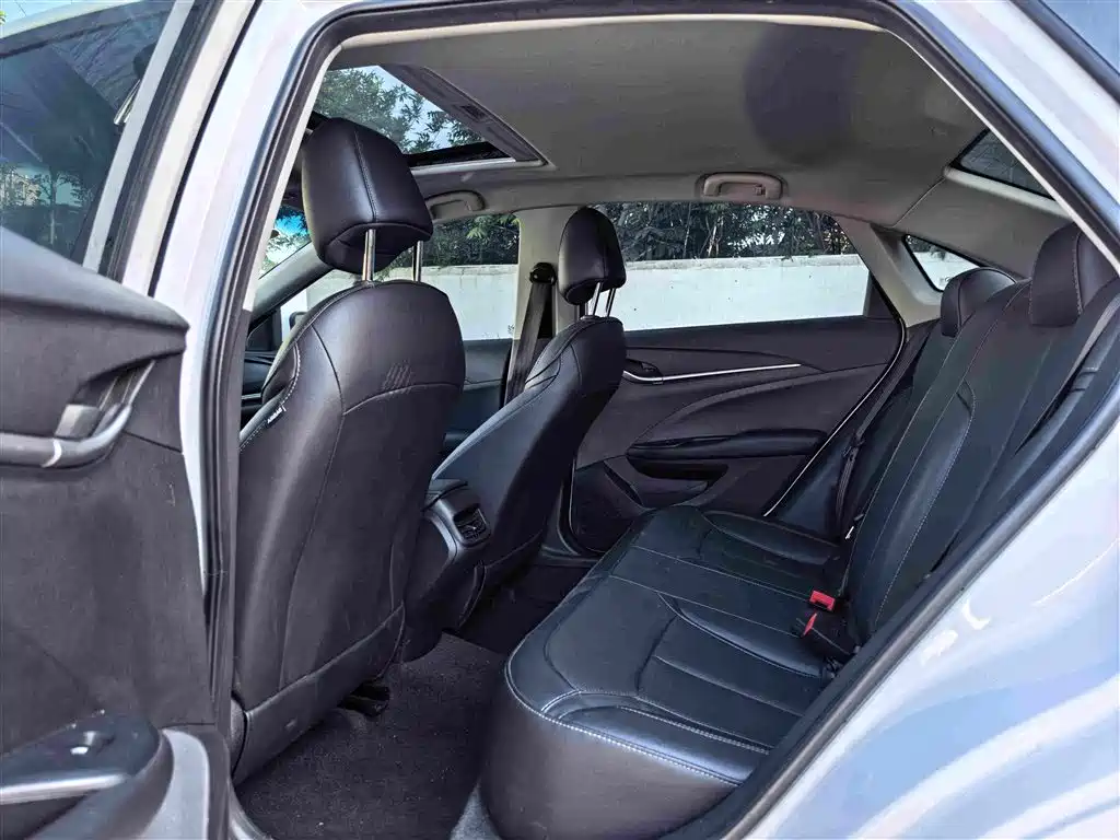 Buick Excelle — миниатюра 10